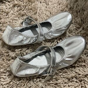 Forever 21 Shiny Silver Kids Dress Shoes